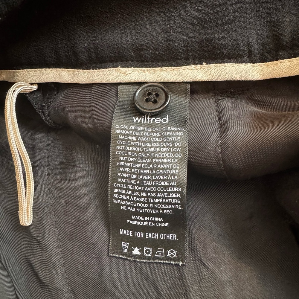 Aritzia Wilfred Tie-Front Pants in black Crepette - High-Waist Pants - Size 4 - Picture 7 of 12